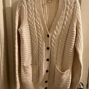 Gap sweater